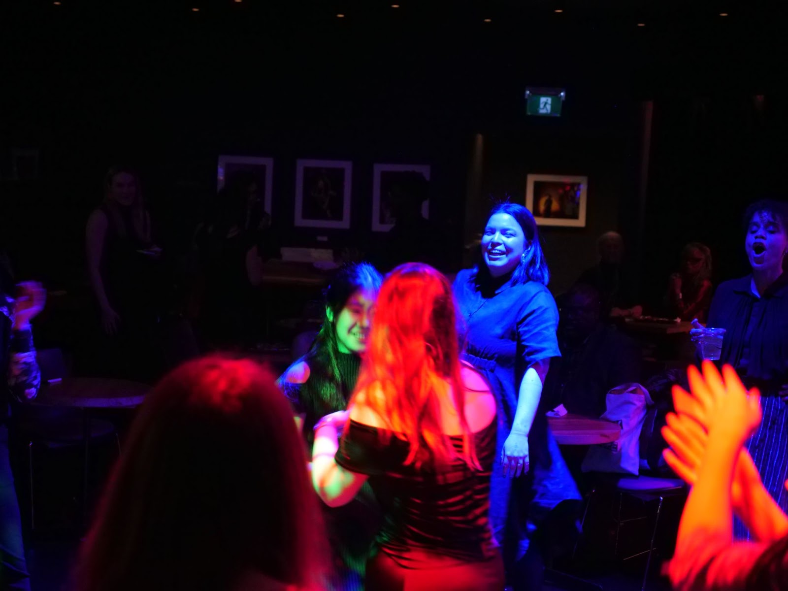 At the Cabaret, poets Natasha Kanapé Fontaine and Chloé Savoie-Bernard join the students for dancing and celebration!