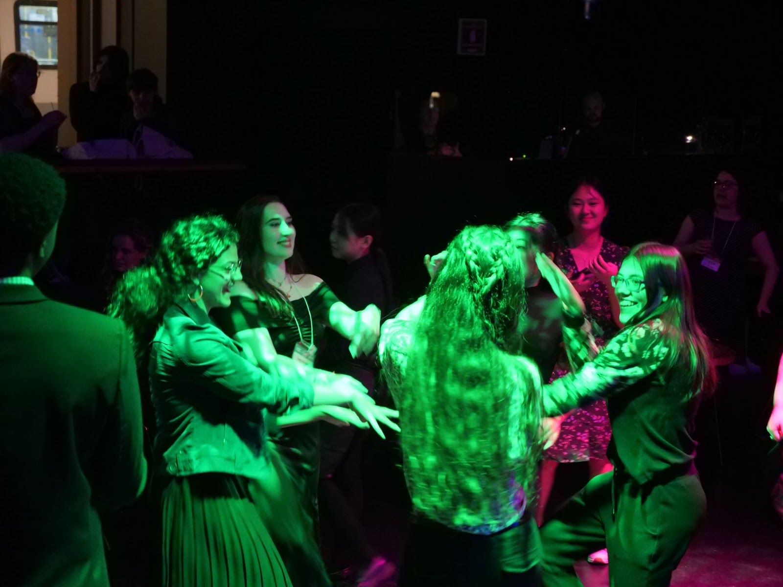 Finalists and FutureVersers dance into the night!