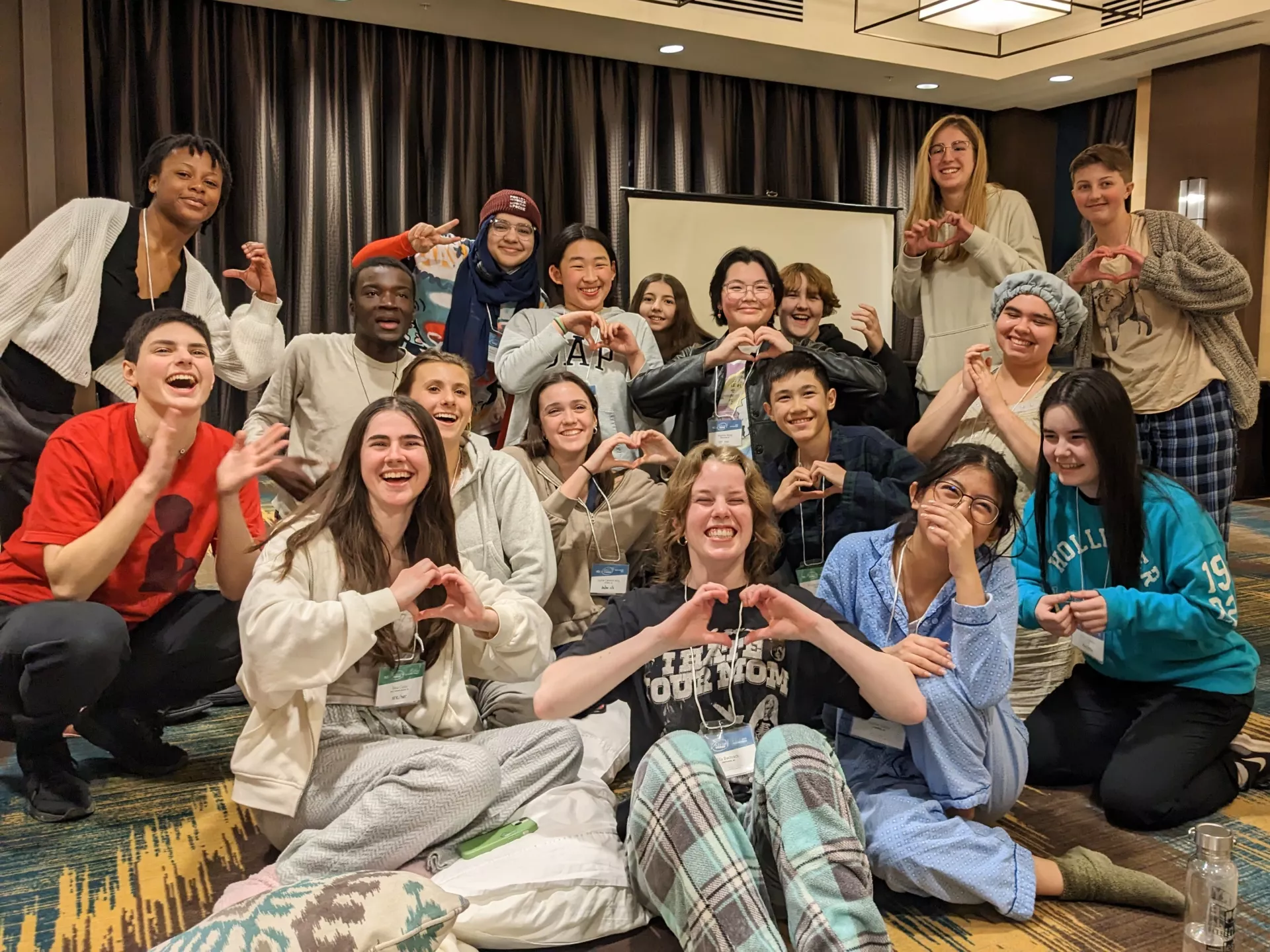 Everyone shows their appreciation for the evening!